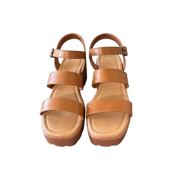 Tan Platform Sandals with Chunky Heel and Slingback Straps - Picture 2 of 5